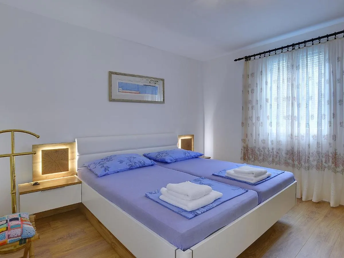 Picturesque Holiday Home In Banjole With Pool Croatia