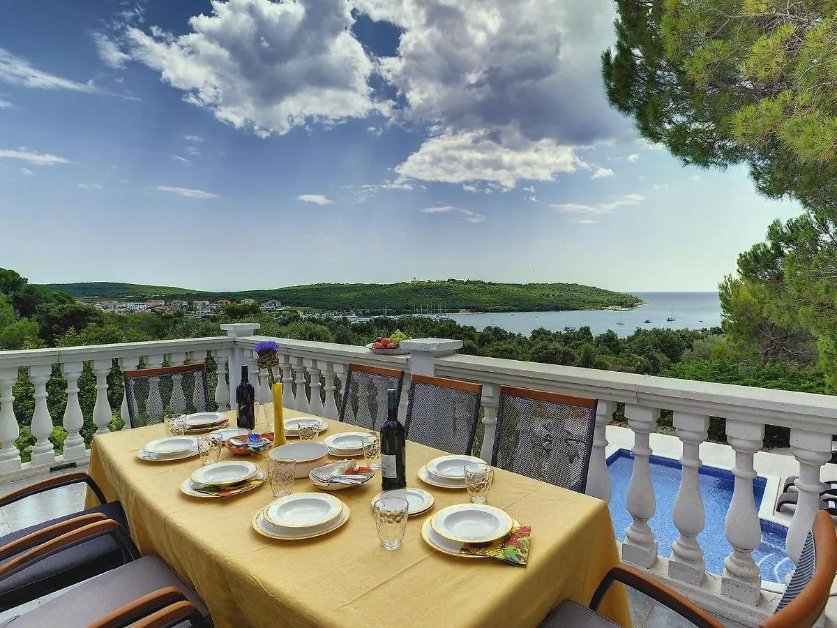 Picturesque Holiday Home In Banjole With Pool