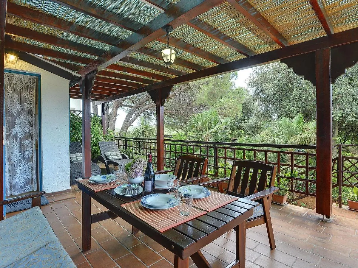 Picturesque Holiday Home In Banjole With Pool
