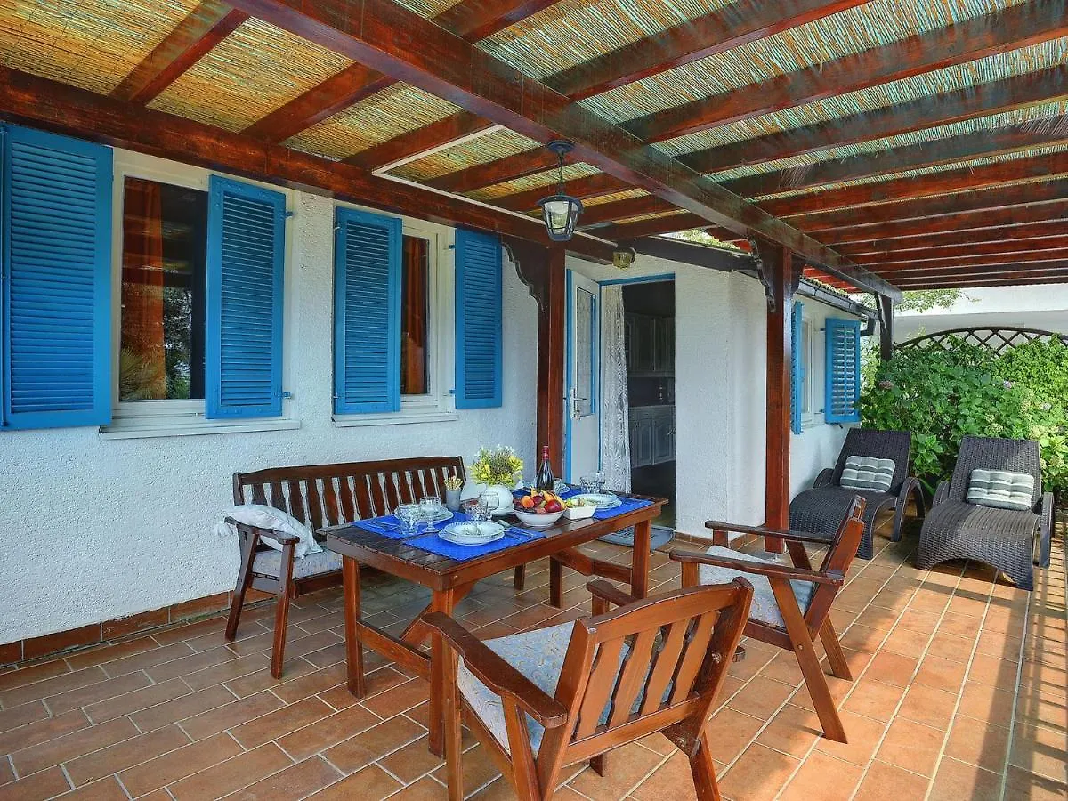 Picturesque Holiday Home In Banjole With Pool Croatia